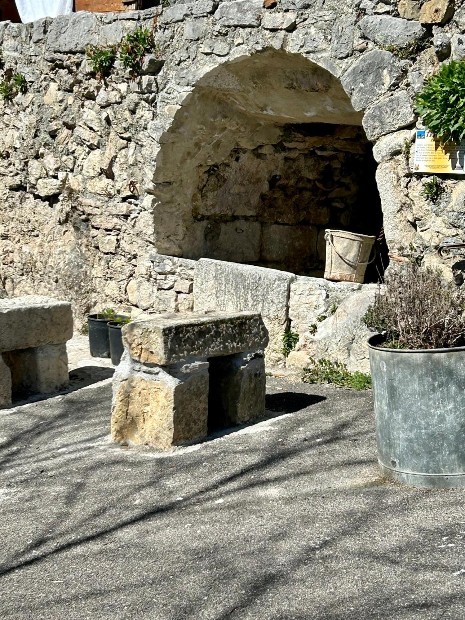 La Calade Trigance Exterior foto